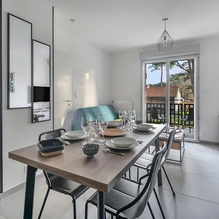 Appartement Pour 4 à 150m De La *
