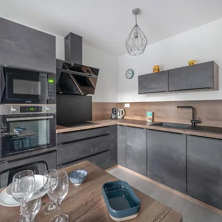 Appartement Pour 4 à 150m De La *