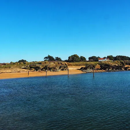 Pour 4 A 150m De La *