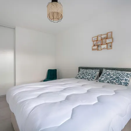 Pour 4 à 150m De La